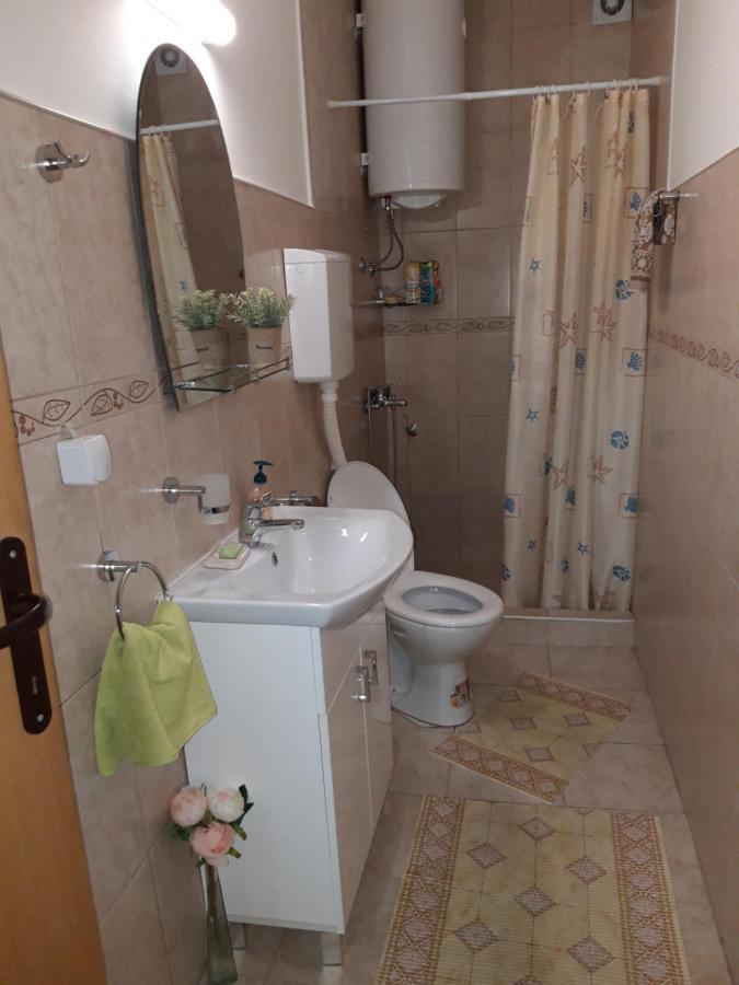 Apartment Nela Nisz Zewnętrze zdjęcie
