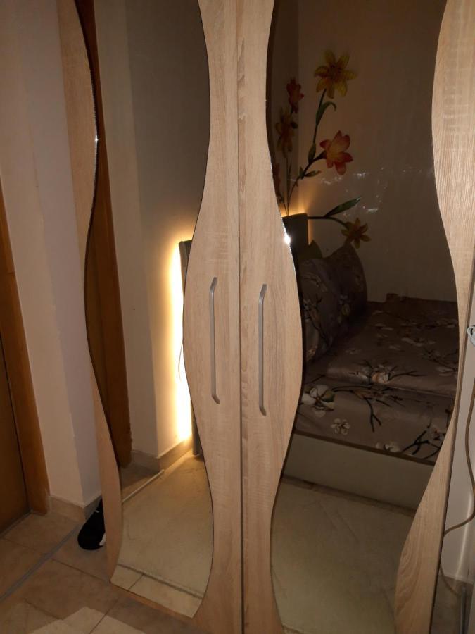 Apartment Nela Nisz Zewnętrze zdjęcie