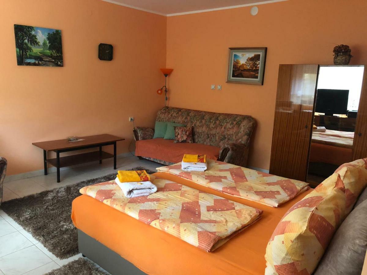Apartment Nela Nisz Zewnętrze zdjęcie