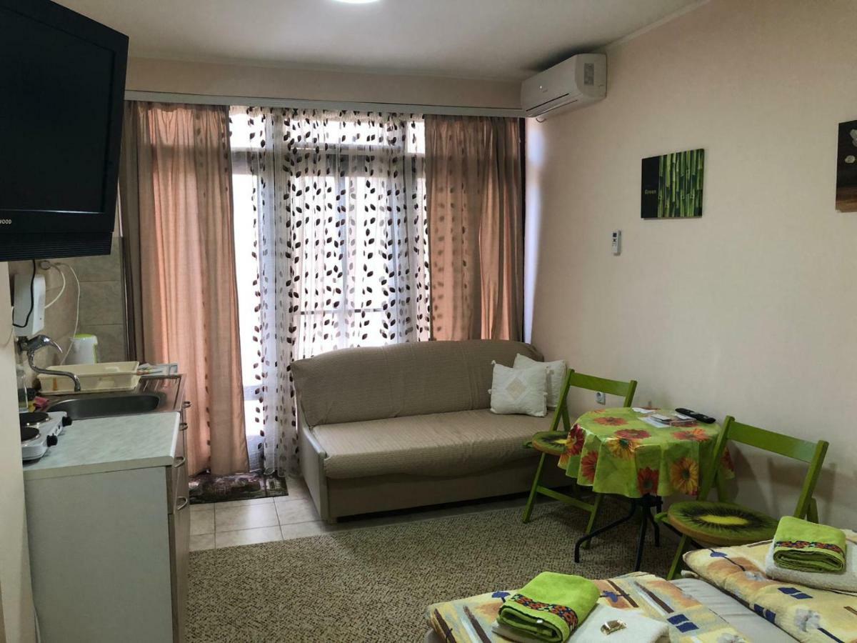 Apartment Nela Nisz Zewnętrze zdjęcie