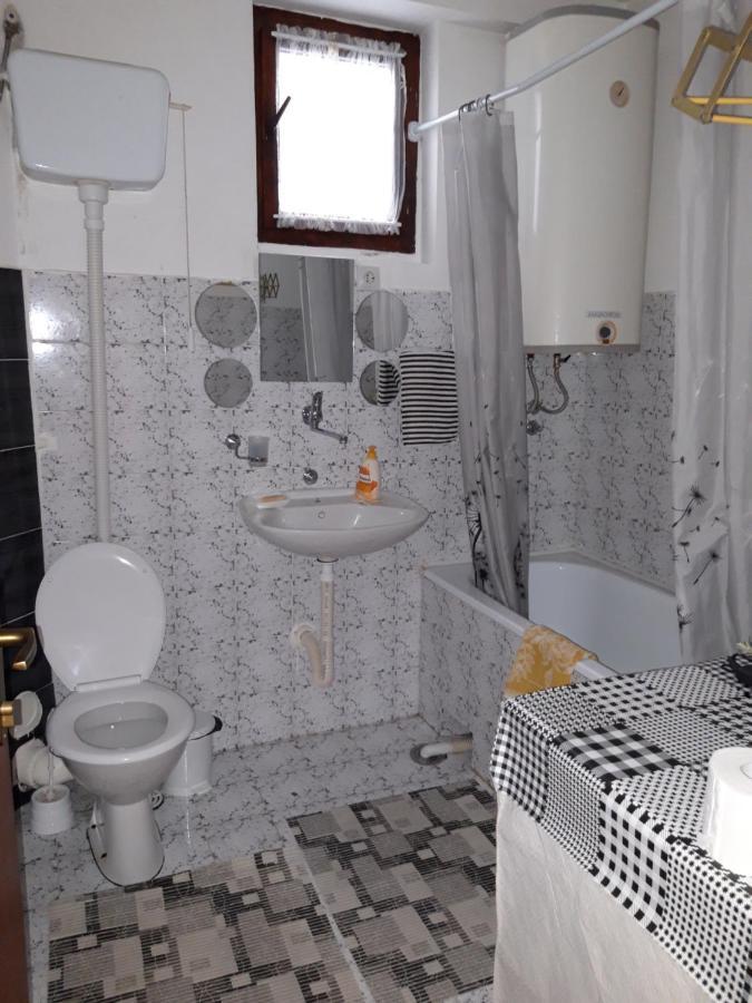 Apartment Nela Nisz Zewnętrze zdjęcie