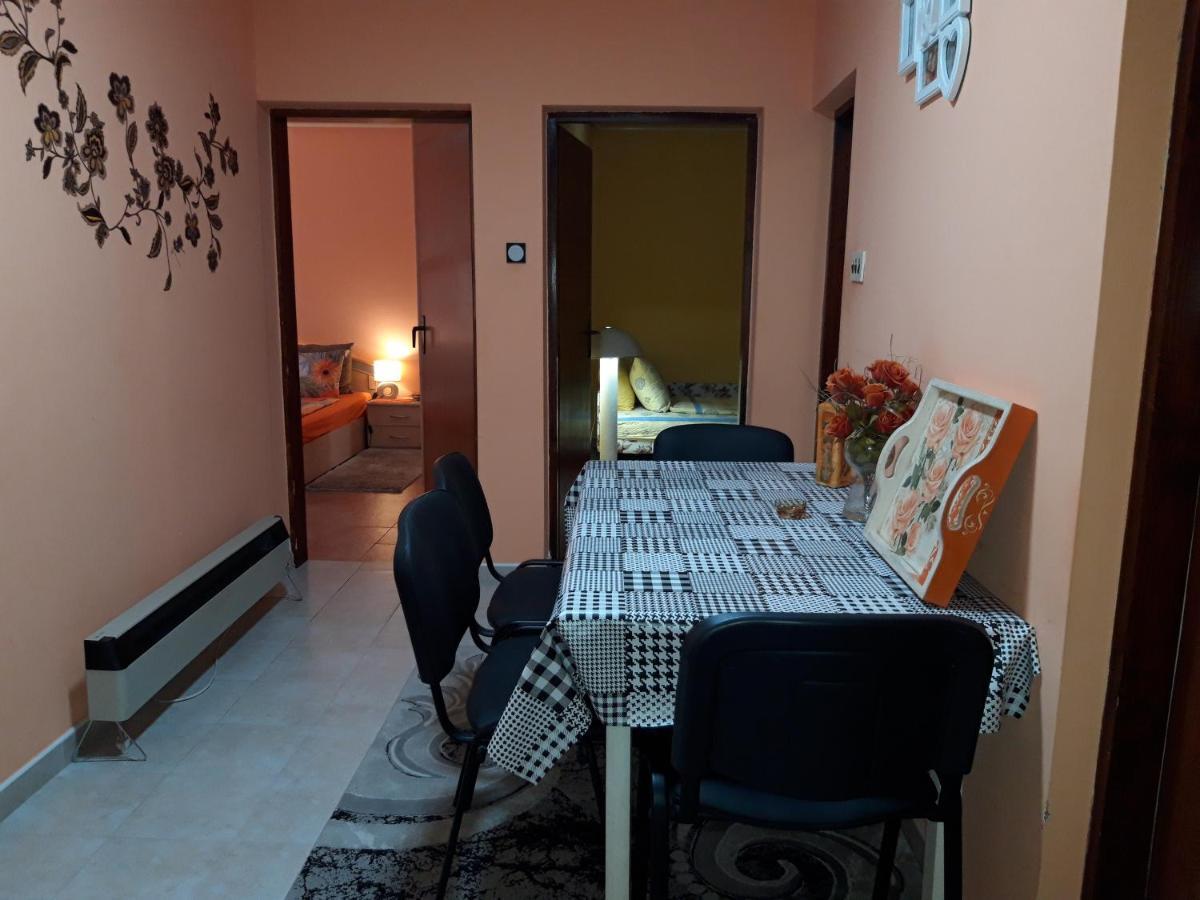 Apartment Nela Nisz Zewnętrze zdjęcie
